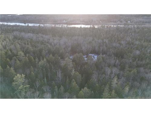 - Canal Rd, Canal, NB 