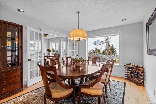 5670 Malibu Terr, Nanaimo, BC 