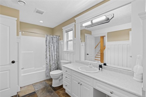 5670 Malibu Terr, Nanaimo, BC 