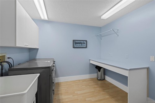 5670 Malibu Terr, Nanaimo, BC 