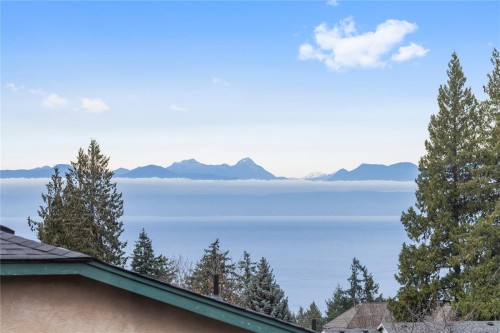 5670 Malibu Terr, Nanaimo, BC 
