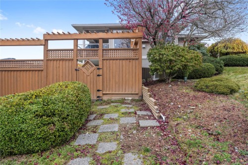 5670 Malibu Terr, Nanaimo, BC 