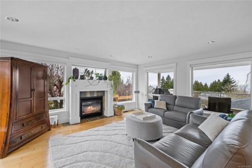 5670 Malibu Terr, Nanaimo, BC 