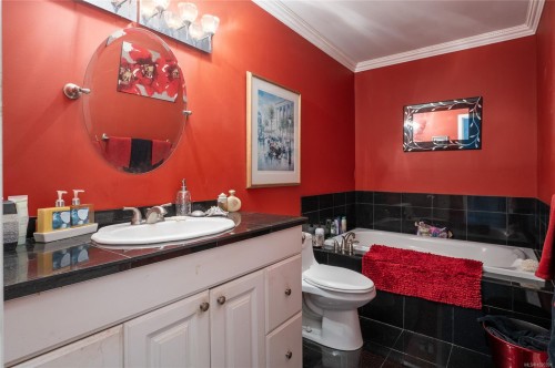 5259 Lost Lake Rd, Nanaimo, BC 