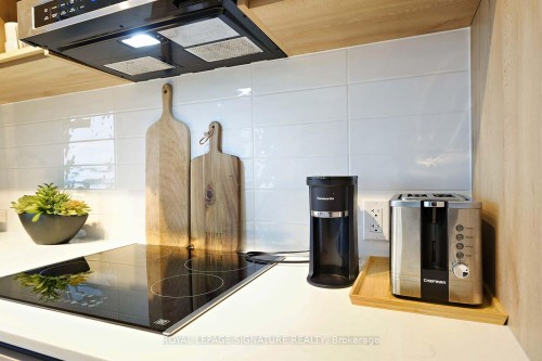 2010-117 Broadway Avenue, Toronto, ON - 