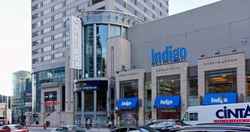 2010-117 Broadway Avenue, Toronto, ON - Outdoor