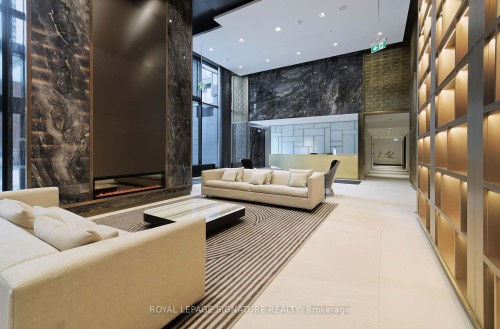 2010-117 Broadway Avenue, Toronto, ON - Indoor Photo Showing Other Room