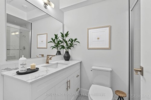 3-215 Danforth Avenue, Toronto, ON 