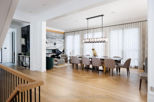 207 Strathallan Boulevard, Toronto, ON - Indoor Photo Showing Dining Room