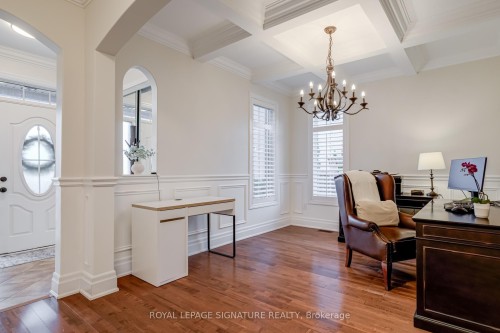 366 Cochrane Terrace, Milton, ON - Indoor Photo Showing Other Room
