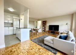 509-666 Spadina Avenue  Toronto, ON M5S 2H8