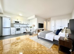 908-276 St George Street  Toronto, ON M5R 2P6