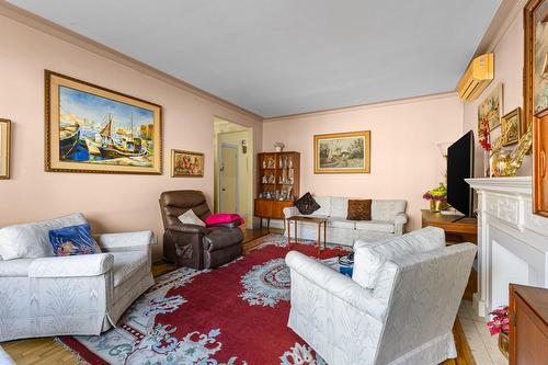 Salon - 4828  - 4830 Av. Harvard, Montréal (Côte-Des-Neiges/Notre-Dame-De-Grâce), QC - Indoor Photo Showing Living Room