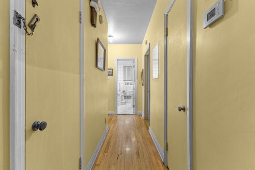 Corridor - 4828  - 4830 Av. Harvard, Montréal (Côte-Des-Neiges/Notre-Dame-De-Grâce), QC - Indoor Photo Showing Other Room