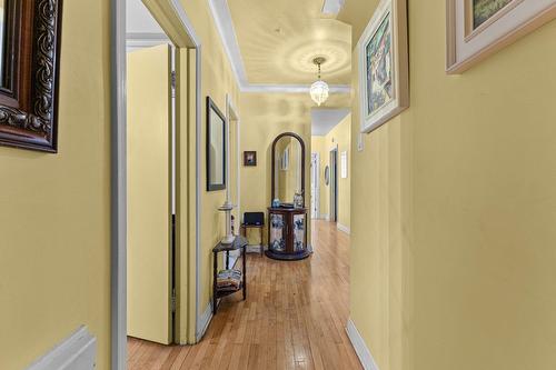 Corridor - 4828  - 4830 Av. Harvard, Montréal (Côte-Des-Neiges/Notre-Dame-De-Grâce), QC - Indoor Photo Showing Other Room