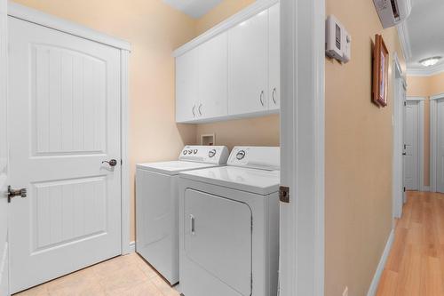 Salle de lavage - 238 Rue Elzéar-Verreault, Québec (Beauport), QC - Indoor Photo Showing Laundry Room