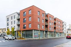 312-901 Av. Beaumont  Montréal (Villeray/Saint-Michel/Parc-Extension), QC H3N 1W2