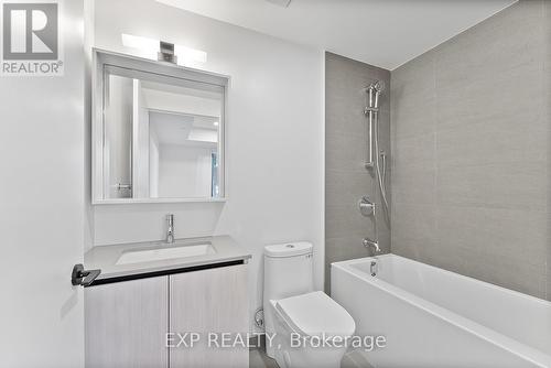613 - 35 Parliament Street, Toronto, ON - Indoor Photo Showing Bathroom