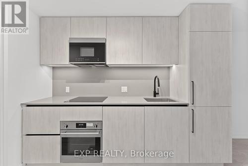 613 - 35 Parliament Street, Toronto, ON - Indoor Photo Showing Kitchen