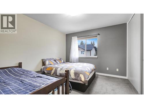 200 Black Forest Trail Unit# 501, Invermere, BC - Indoor Photo Showing Bedroom