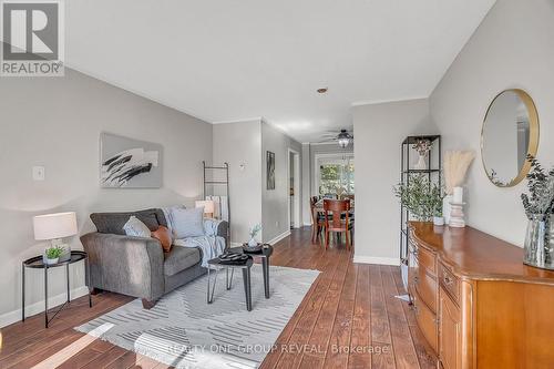 1343 Fenelon Crescent, Oshawa, ON - Indoor Photo Showing Living Room