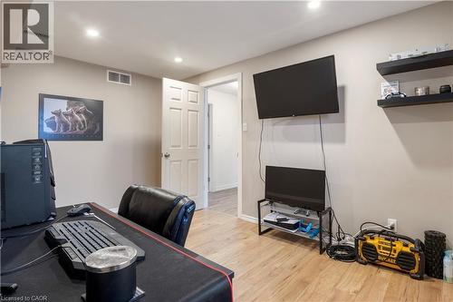 60 Devonglen Drive, Kitchener, ON - Indoor Photo Showing Other Room