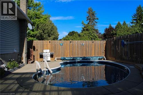 60 Devonglen Drive, Kitchener, ON - Outdoor