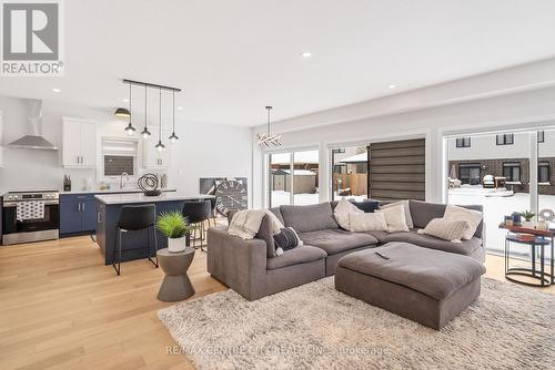 1362 Bush Hill Link, London North (North S), ON - Indoor Photo Showing Living Room