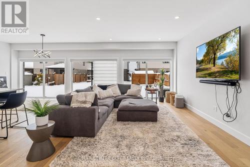 1362 Bush Hill Link, London North (North S), ON - Indoor Photo Showing Living Room