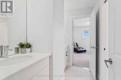 1362 Bush Hill Link, London North (North S), ON - Indoor Photo Showing Bathroom