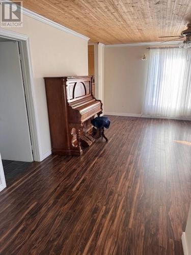 34 Legion Road, Eastport, NL - Indoor Photo Showing Other Room