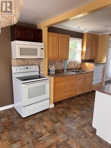 34 Legion Road, Eastport, NL - Indoor Photo Showing Kitchen With Double Sink