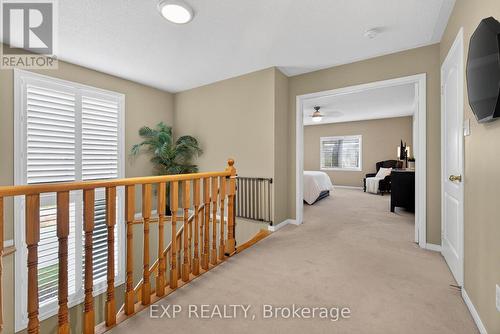 5612 Blue Spruce Avenue, Burlington, ON - Indoor Photo Showing Other Room