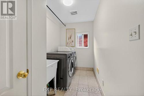 5612 Blue Spruce Avenue, Burlington, ON - Indoor Photo Showing Laundry Room