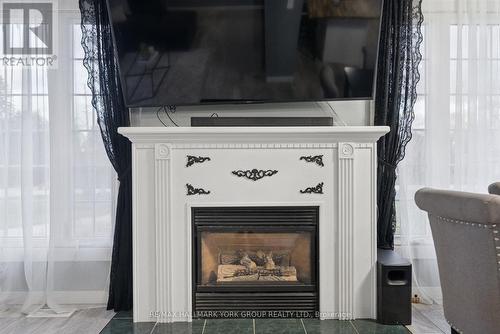 5 Burke Street, Georgina, ON - Indoor Photo Showing Living Room With Fireplace