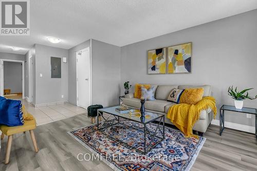 292 Lesperance Road, Tecumseh, ON - Indoor Photo Showing Living Room