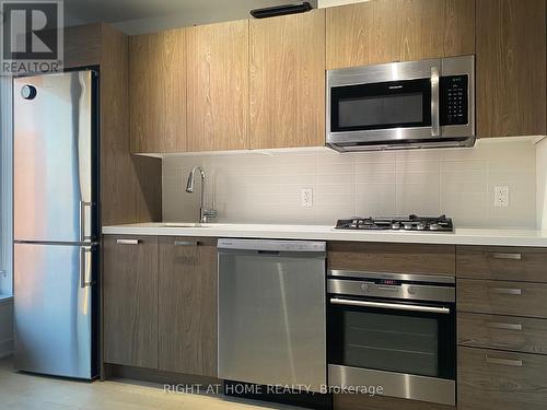 708 - 203 Catherine St Street, Ottawa, ON - Indoor Photo Showing Kitchen With Upgraded Kitchen