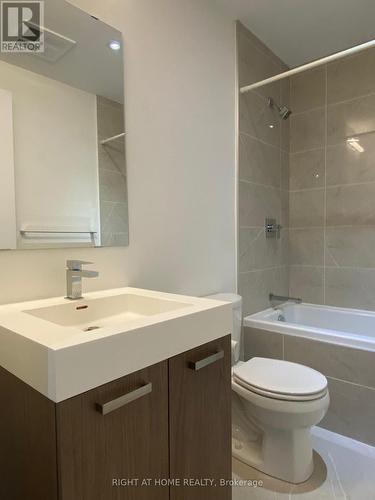 708 - 203 Catherine St Street, Ottawa, ON - Indoor Photo Showing Bathroom