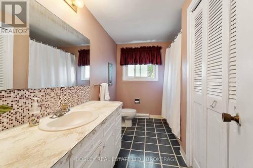 27 Meadowlark Crescent, St. Catharines (Lakeshore), ON - Indoor Photo Showing Bathroom