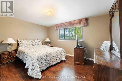 27 Meadowlark Crescent, St. Catharines (Lakeshore), ON - Indoor Photo Showing Bedroom