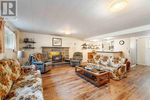 27 Meadowlark Crescent, St. Catharines (Lakeshore), ON - Indoor Photo Showing Living Room With Fireplace