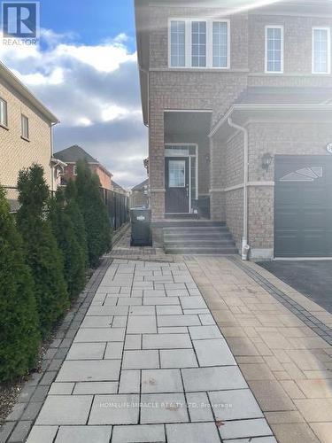 3480 Fountain Park Avenue, Mississauga, ON - Outdoor