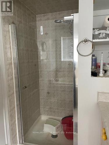 3480 Fountain Park Avenue, Mississauga, ON - Indoor Photo Showing Bathroom
