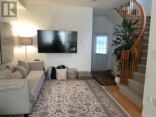 3480 Fountain Park Avenue, Mississauga, ON - Indoor