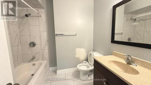 7684 Netherwood Road, Mississauga, ON - Indoor Photo Showing Bathroom