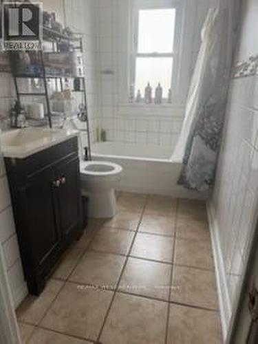 881 - 883 Marion Avenue, Windsor, ON - Indoor Photo Showing Bathroom
