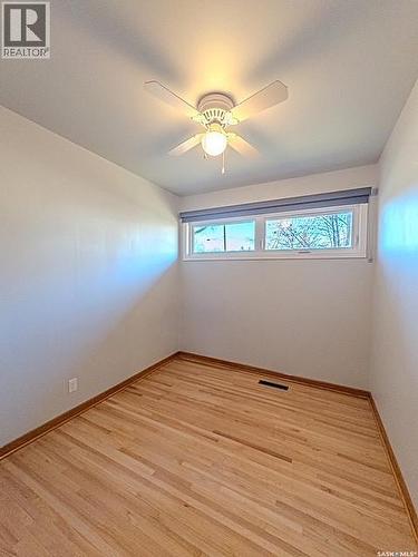 751 4Th Avenue Ne, Swift Current, SK - Indoor Photo Showing Other Room