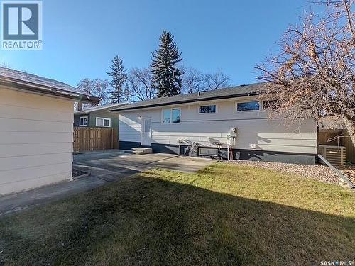 751 4Th Avenue Ne, Swift Current, SK - Outdoor