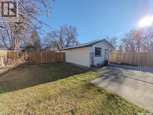 751 4Th Avenue Ne, Swift Current, SK - Outdoor
