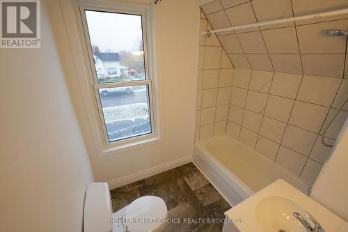 7 Adam Dixon Avenue, South Stormont, ON - Indoor Photo Showing Bathroom